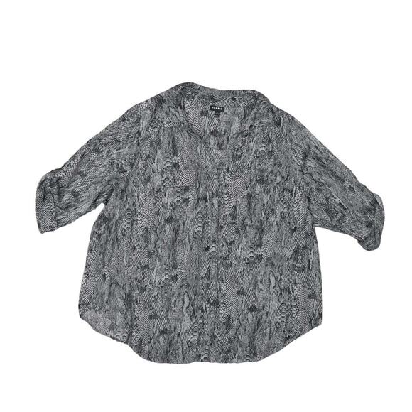 Torrid Gray Button-Up Top Size 1 Plus Polyester 3/4 Sleeve Snake V Neck - Picture 1 of 8